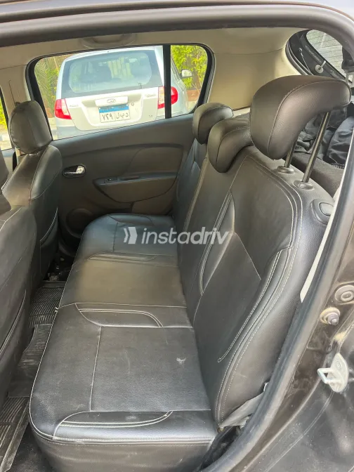 Renault Sandero 2017 White Used for Sale - 3