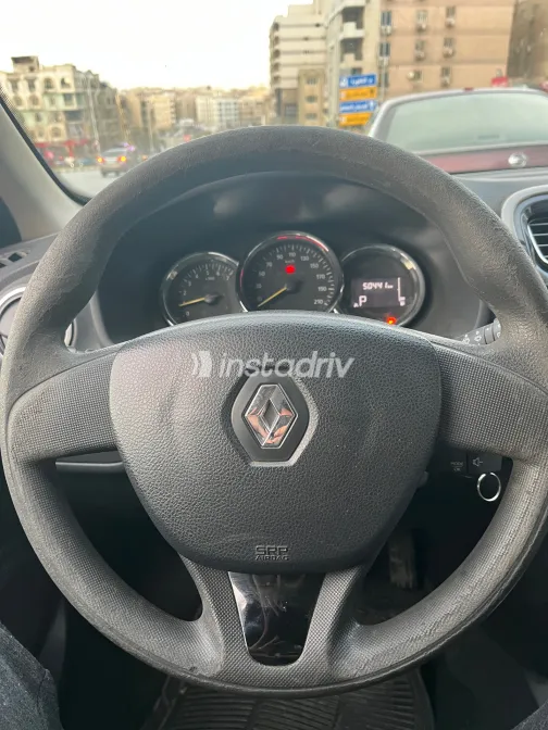 Renault Sandero 2017 White Used for Sale - 6