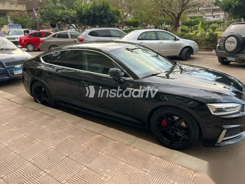 اودي A5 2018 أسود مستعملة للبيع - 6