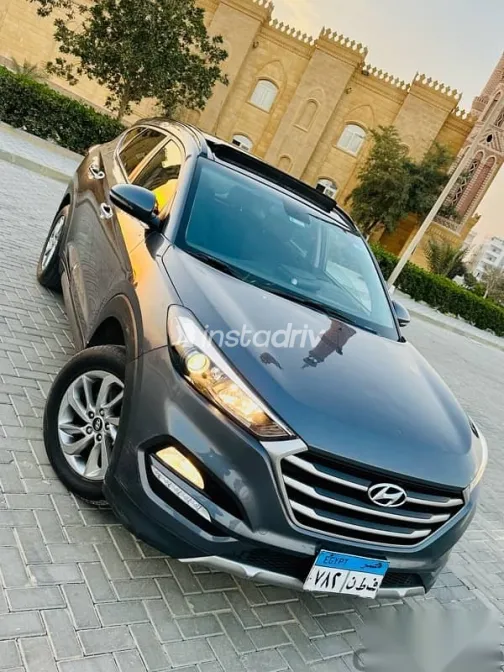 Hyundai Tucson 2017 Gray Used for Sale - 7