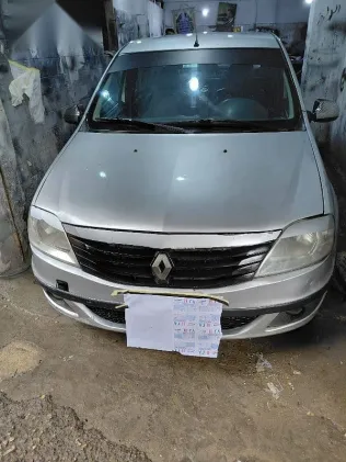 رينو لوجان 2014 فضي مستعملة للبيع