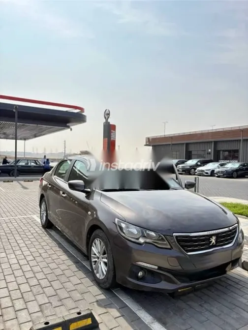 Peugeot 301 2018 Gold Used for Sale - 2