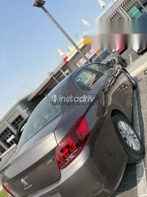 Peugeot 301 2018 Gold Used for Sale - 3
