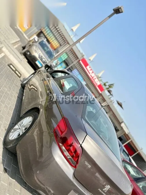 Peugeot 301 2018 Gold Used for Sale - 6
