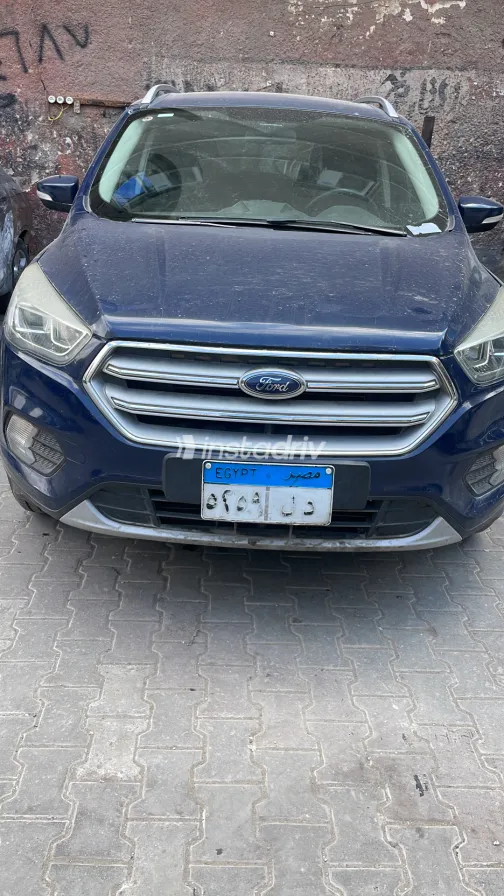 Ford Kuga 2019 White Used for Sale - 1