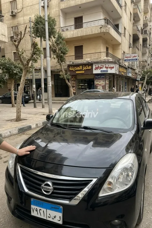 نيسان صنى 2013 أبيض مستعملة للبيع - 1