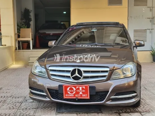 Mercedes C 180 2013 White Used for Sale - 4