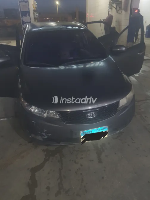 Kia Forte 2013 White Used for Sale - 9