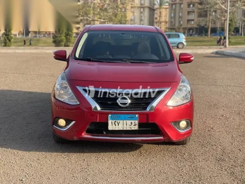 نيسان صنى 2022 أحمر مستعملة للبيع - 3