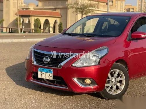 نيسان صنى 2022 أحمر مستعملة للبيع - 7