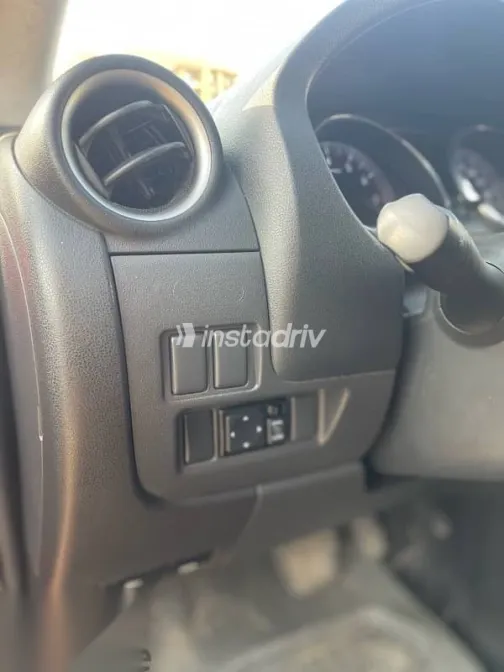 نيسان صنى 2022 أحمر مستعملة للبيع - 10