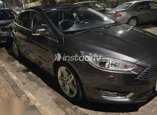 Ford Focus 2018 Gray Used for Sale - 1