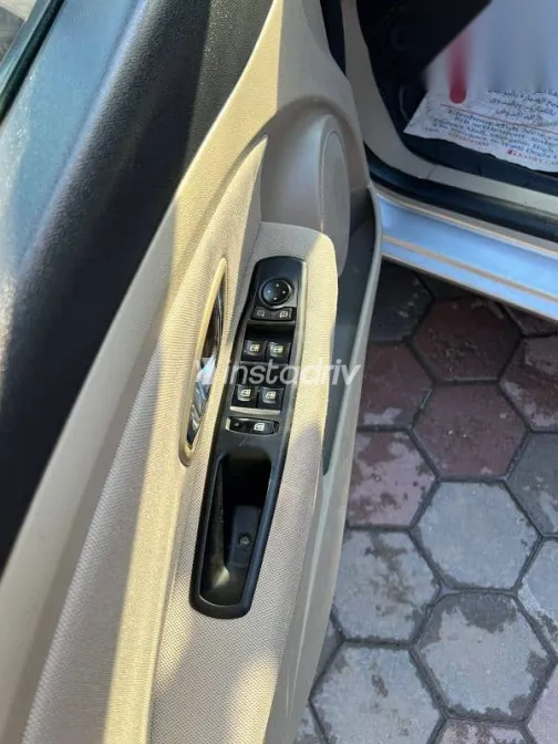 Renault Fluence 2015 Silver Used for Sale - 6