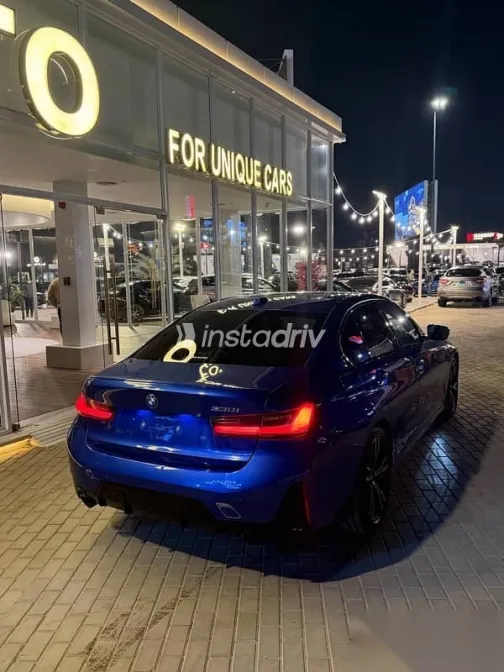 بي ام دبليو 330 2024 أزرق غامق مستعملة للبيع - 3