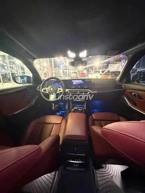 بي ام دبليو 330 2024 أزرق غامق مستعملة للبيع - 5