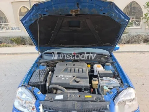 شيفروليه أوبترا 2009 أزرق غامق مستعملة للبيع - 4