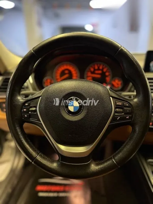 BMW 320 2017 Silver Used for Sale - 4