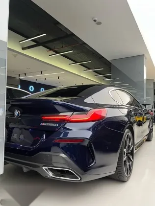 بي ام دبليو 850 2023 أزرق غامق مستعملة للبيع