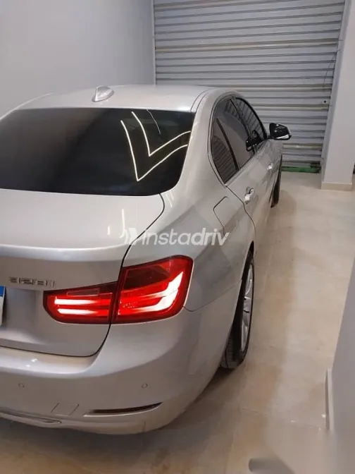 بي ام دبليو 328 2013 فضي مستعملة للبيع - 2