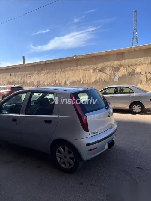 فيات بونتو 2009 فضي مستعملة للبيع - 7