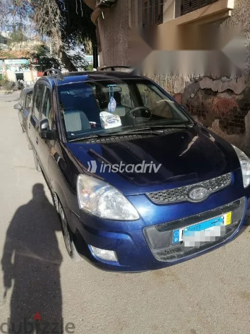 هيونداي ماتريكس 2010 أزرق غامق مستعملة للبيع - 3