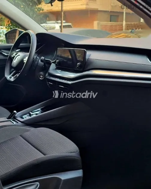 سكودا اوكتافيا 2021 أزرق غامق مستعملة للبيع - 10