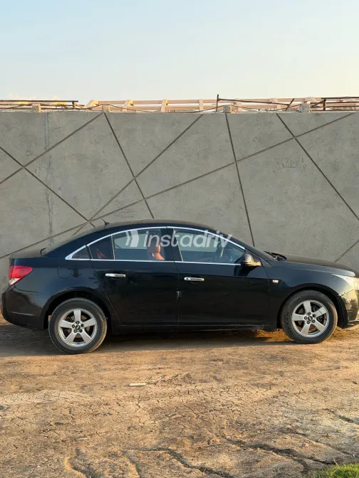 شيفروليه كروز 2011 أبيض مستعملة للبيع - 3