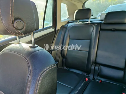 Volkswagen Tiguan 2017 White Used for Sale - 4