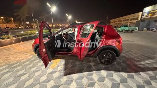 Renault Sandero 2016 Red Used for Sale - 8