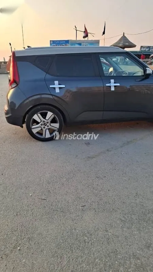 كيا سول 2020 أبيض مستعملة للبيع - 2