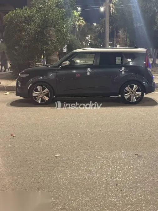 كيا سول 2020 أبيض مستعملة للبيع - 8