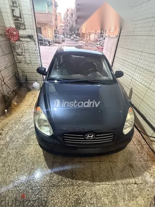 هيونداي اكسنت 2010 رمادي مستعملة للبيع - 2