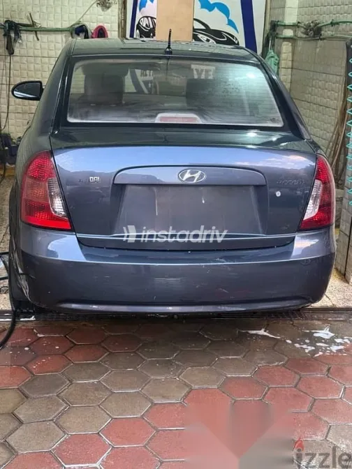 هيونداي اكسنت 2010 رمادي مستعملة للبيع - 3