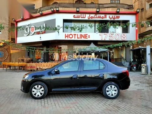 رينو لوجان 2022 أسود مستعملة للبيع - 2