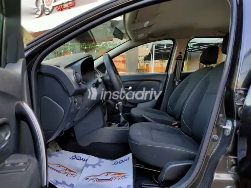 رينو لوجان 2022 أسود مستعملة للبيع - 5