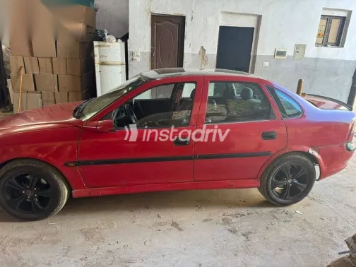 اوبل فيكترا 1997 أحمر مستعملة للبيع - 2