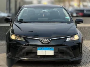 تويوتا كورولا 2019 أسود مستعملة للبيع