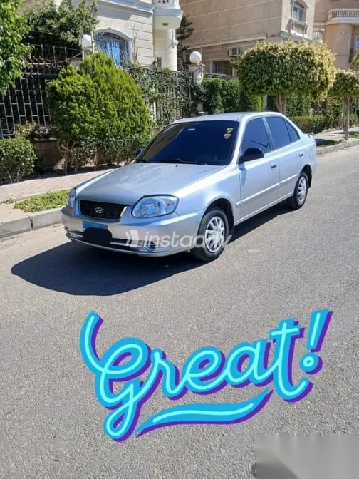 هيونداي فيرنا 2007 فضي مستعملة للبيع - 2