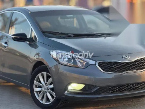 Kia Cerato 2015 Gray Used for Sale - 3