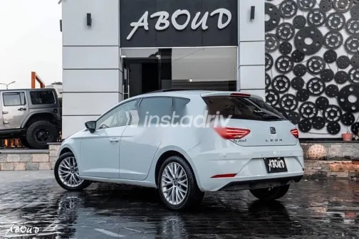 سيات ليون 2020 أبيض مستعملة للبيع - 2