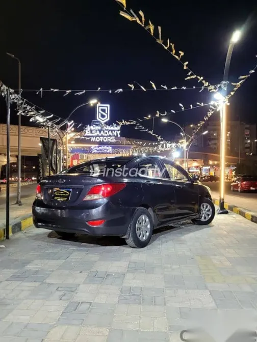 هيونداي اكسنت 2012 رمادي مستعملة للبيع - 8