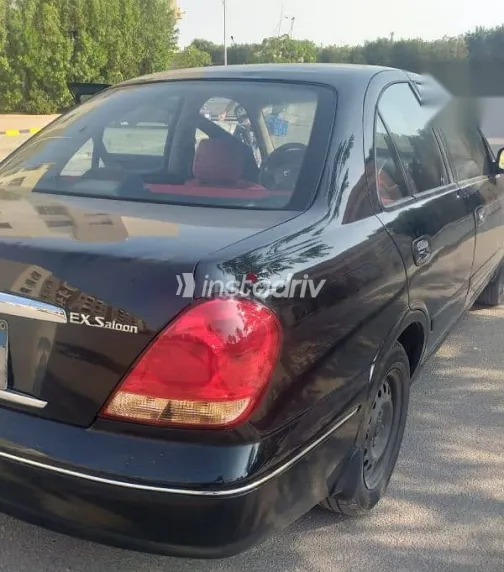 نيسان صنى 2009 أسود مستعملة للبيع - 4