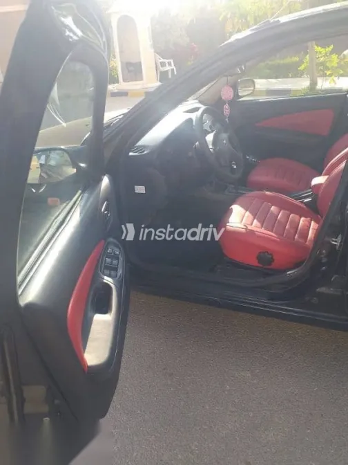 نيسان صنى 2009 أسود مستعملة للبيع - 5