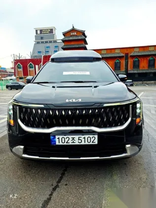 كيا كارنفال 2025 أسود جديدة للبيع