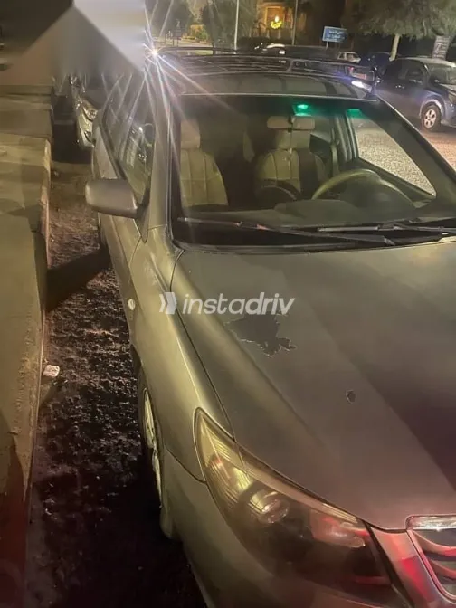 بى واى دى‬ L3 2017 رمادي مستعملة للبيع - 3