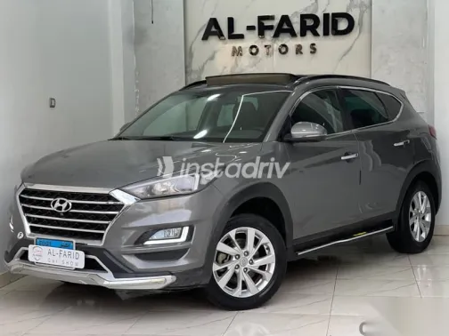 هيونداي توسان 2019 رمادي مستعملة للبيع - 2