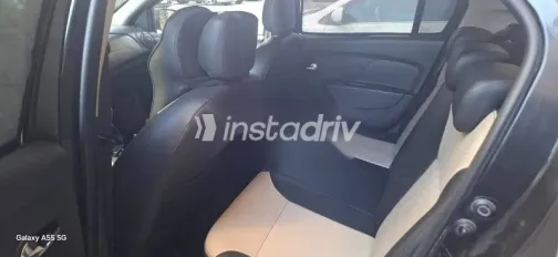 Renault Logan 2015 Black Used for Sale - 7