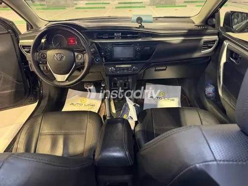 تويوتا كورولا 2014 أسود مستعملة للبيع - 6