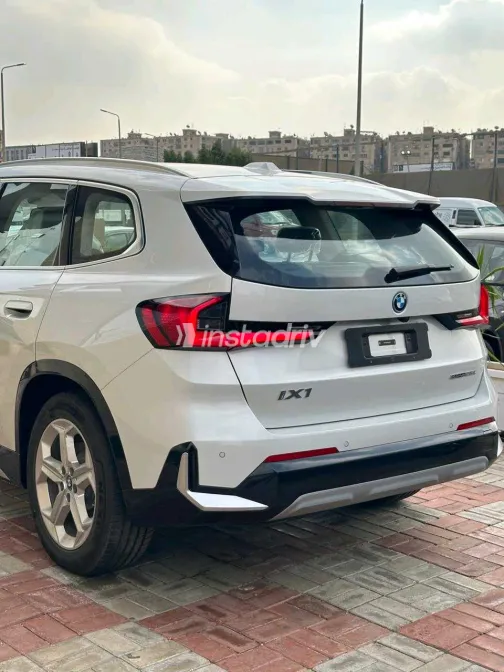 BMW IX1 2025 White Used for Sale - 1