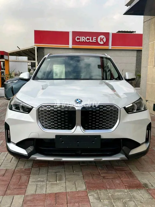 BMW IX1 2025 White Used for Sale - 8